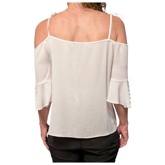 NWT Vince Camuto Summer Bloom Cream Cold Shoulder Ruffled Blouse Sz. S - Picture 4 of 12